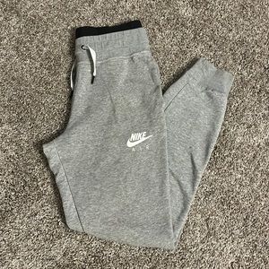 Nike jogger sweatpants